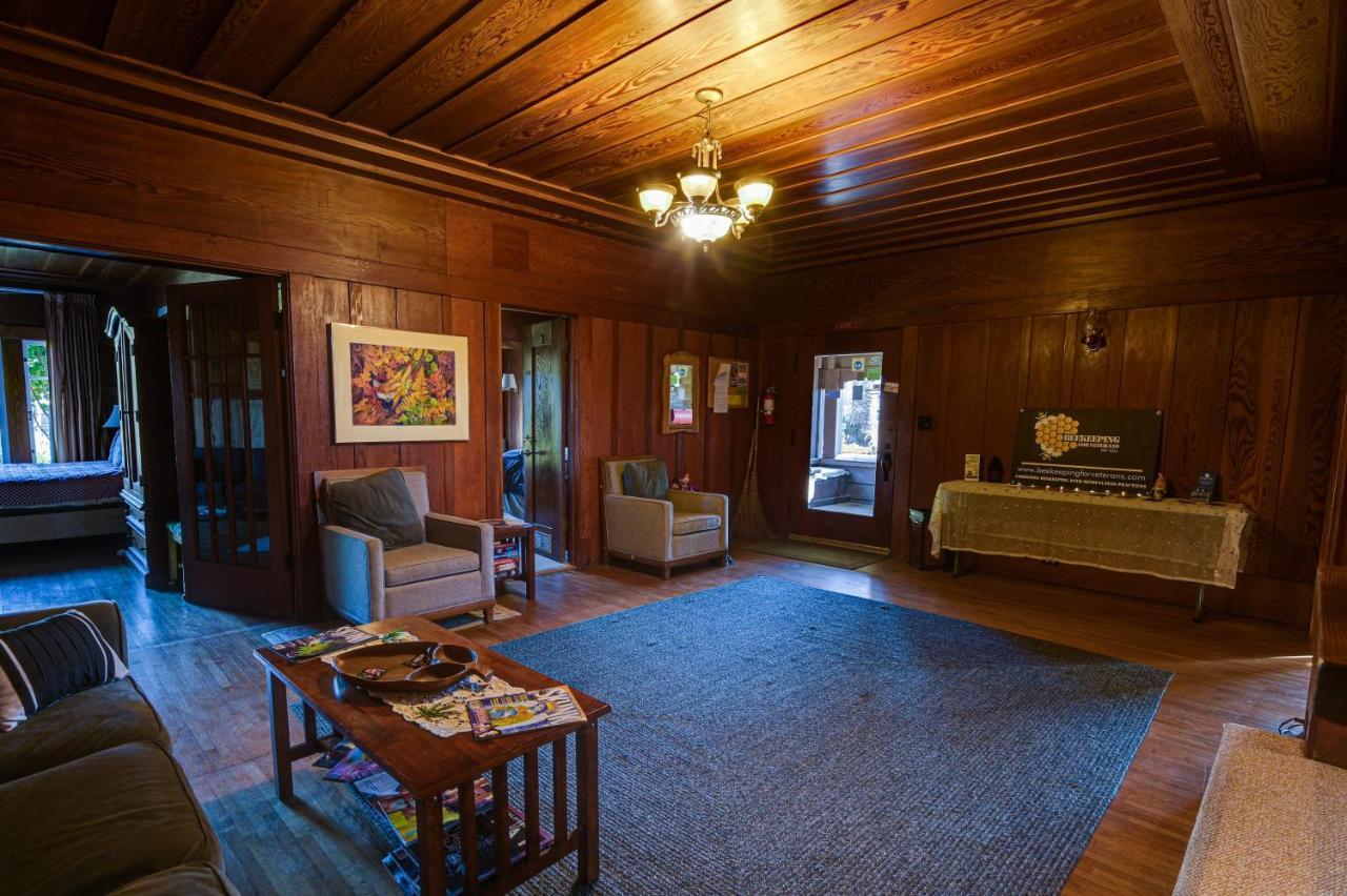 The Captains Quarters Fort Bragg Dış mekan fotoğraf